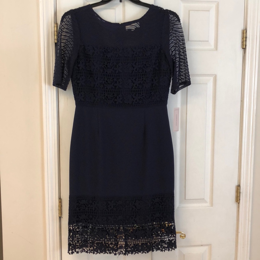 Katherine Kelly Navy lined dress w lace